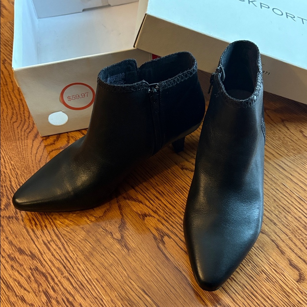 WOMEN'S ROCKPORT KIMLY soft leatherAnkle Boot BOOTIE size 7  NEW NIB